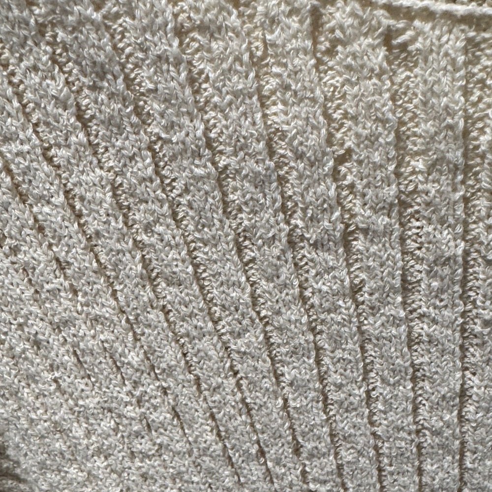 Chic Off-White Ribbed Sweater - Picture 4 of 5